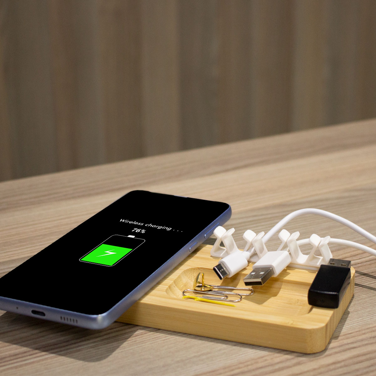 Wireless Charger & Desktop Organiser - 3